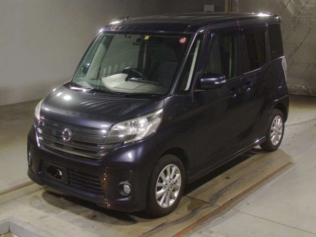 33034 Nissan Dayz roox B21A 2014 г. (TAA Kinki)